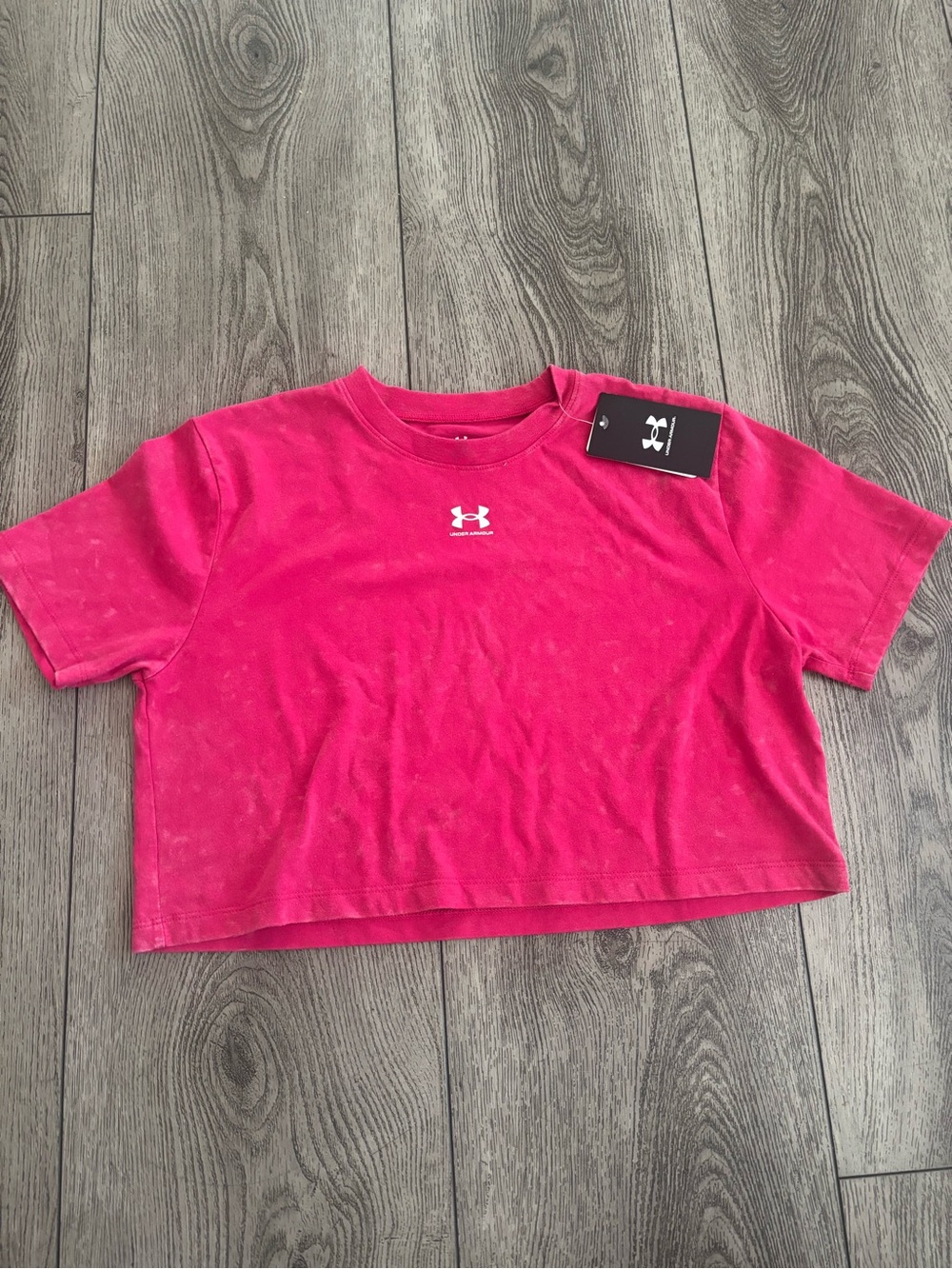 Under Armour girls Bright Pink Cropped Tee